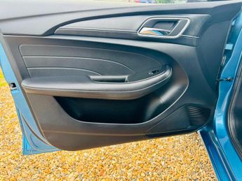 MG MG5 52.5kWh Exclusive Auto 5dr