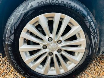 MG MG5 52.5kWh Exclusive Auto 5dr
