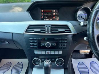 Mercedes-Benz C Class 2.1 C250 CDI BlueEfficiency AMG Sport G-Tronic+ Euro 5 (s/s) 4dr