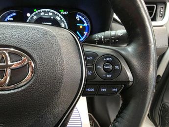 Toyota RAV4 2.5 VVT-h Design CVT 4WD Euro 6 (s/s) 5dr