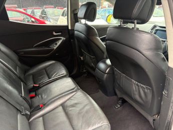 Hyundai Santa Fe 2.2 CRDi Blue Drive Premium Auto 4WD Euro 6 (s/s) 5dr (7 Seat)