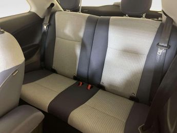 Fiat 500e 42kWh Icon Hatchback 3dr Electric Auto (118 ps)