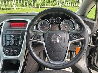 Vauxhall Astra 1.6 16v SRi Euro 5 5dr