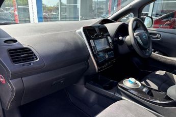 Nissan LEAF (80kW) Acenta (30kWh)