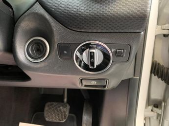 Mercedes-Benz A Class 1.6 A180 SE 7G-DCT Euro 6 (s/s) 5dr