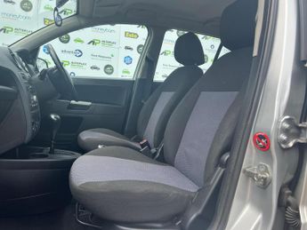 Ford Fusion 1.6 Zetec 5dr