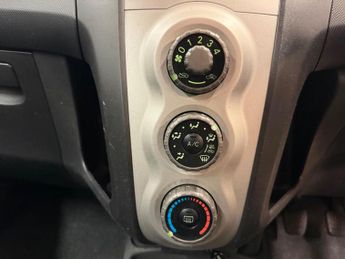 Toyota Yaris 1.3 VVT-i TR 3dr