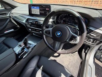 BMW 5 Series 2.0 530e 12kWh M Sport Touring Steptronic xDrive Euro 6 (s/s) 5d