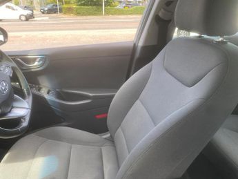Hyundai IONIQ 38.3kWh Premium Auto 5dr