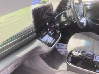 Hyundai IONIQ 38.3kWh Premium Auto 5dr