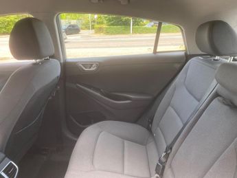 Hyundai IONIQ 38.3kWh Premium Auto 5dr