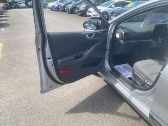 Hyundai IONIQ 38.3kWh Premium Auto 5dr