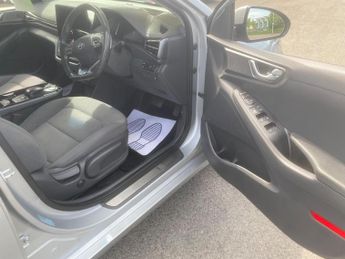 Hyundai IONIQ 38.3kWh Premium Auto 5dr