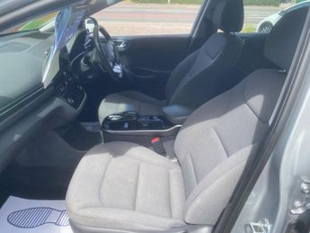 Hyundai IONIQ 38.3kWh Premium Auto 5dr