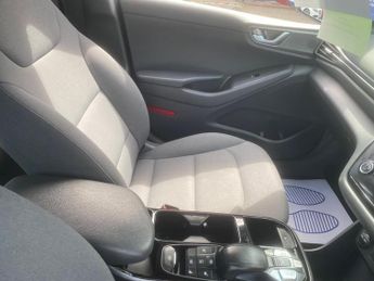 Hyundai IONIQ 38.3kWh Premium Auto 5dr