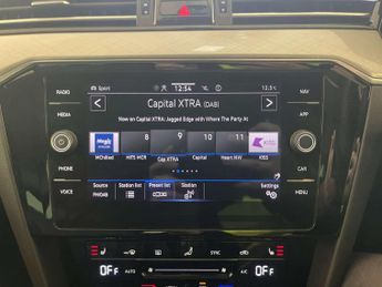 Volkswagen Passat 1.4 TSI 13kWh GTE Estate 5dr Petrol Plug-in Hybrid DSG Euro 6 (s