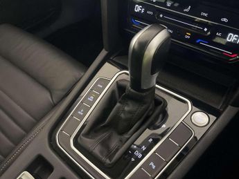 Volkswagen Passat 1.4 TSI 13kWh GTE Estate 5dr Petrol Plug-in Hybrid DSG Euro 6 (s