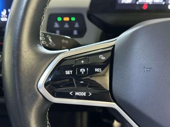 Volkswagen ID.3 Pro Performance 58kWh Family Hatchback 5dr Electric Auto (204 ps
