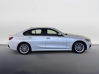 BMW 3 Series 2.0 330e 12kWh SE Pro Saloon 4dr Petrol Plug-in Hybrid Auto Euro