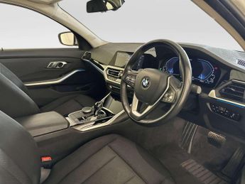 BMW 3 Series 2.0 330e 12kWh SE Pro Saloon 4dr Petrol Plug-in Hybrid Auto Euro
