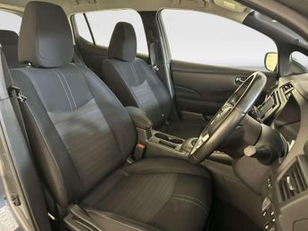 Nissan Leaf 40kWh Acenta Hatchback 5dr Electric Auto (150 ps)