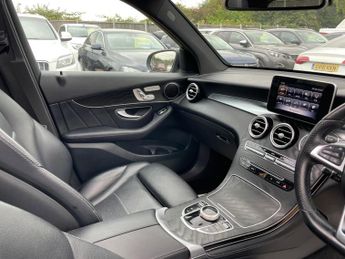 Mercedes-Benz GLC 2.1 GLC250d AMG Line (Premium) G-Tronic 4MATIC Euro 6 (s/s) 5dr