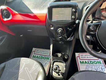 Toyota AYGO 1.0 VVT-i x-pression x-shift Euro 5 5dr Euro 5