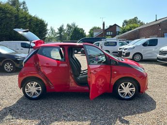 Toyota AYGO 1.0 VVT-i x-pression x-shift Euro 5 5dr Euro 5