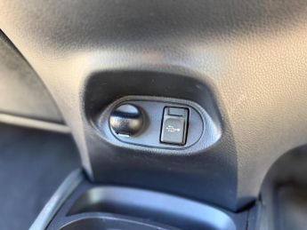 Toyota Yaris 1.5 VVT-h Icon E-CVT Euro 6 (s/s) 5dr