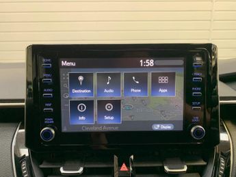 Toyota Corolla 2.0 VVT-h Design CVT Euro 6 (s/s) 5dr