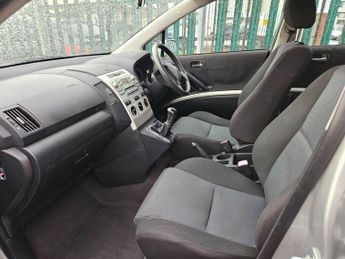 Toyota Corolla Verso 1.8 VVT-i T2 5dr