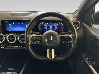 Mercedes-Benz B Class 1.3 B200h MHEV AMG Line (Executive) MPV 5dr Petrol Hybrid 7G-DCT