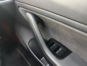 Tesla Model 3 (Dual Motor) Performance Auto 4WDE 4dr (Performance Upgrade)