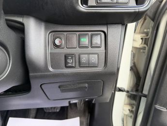 Nissan Serena 2.0 Petrol/Hybrid 7Seat 5dr Highway star