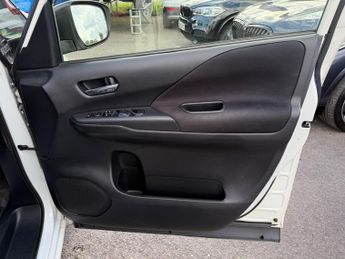 Nissan Serena 2.0 Petrol/Hybrid 7Seat 5dr Highway star