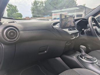 Nissan Juke 1.6 N-Connecta Auto Euro 6 5dr