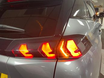 Peugeot E-2008 50kWh GT Premium Auto 5dr