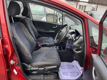 Honda Jazz 1.4 i-VTEC ES Plus Hatchback 5dr Petrol CVT Euro 5 (99 ps)