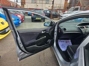 Honda Civic 1.8 i-VTEC ES Hatchback 5dr Petrol Auto Euro 5 (142 ps)