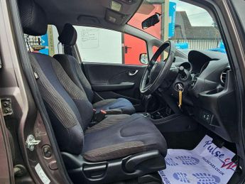 Honda Jazz 1.4 i-VTEC EX Hatchback 5dr Petrol CVT Euro 5 (99 ps)