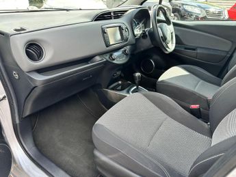 Toyota Yaris 1.5 VVT-h Icon E-CVT Euro 6 5dr