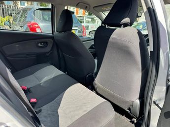 Toyota Yaris 1.5 VVT-h Icon E-CVT Euro 6 5dr