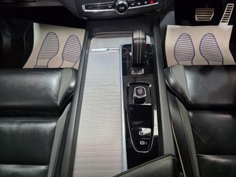 Volvo XC60 2.0 B5 MHEV R-Design Auto AWD Euro 6 (s/s) 5dr