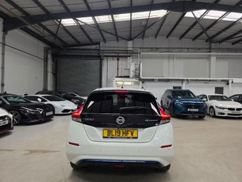 Nissan Leaf 40kWh N-Connecta Auto 5dr
