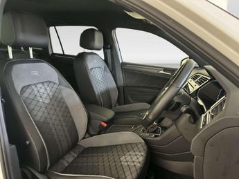 Volkswagen Tiguan 1.4 TSI 13kWh R-Line SUV 5dr Petrol Plug-in Hybrid DSG Euro 6 (s