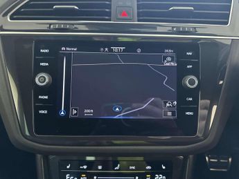 Volkswagen Tiguan 1.4 TSI 13kWh R-Line SUV 5dr Petrol Plug-in Hybrid DSG Euro 6 (s