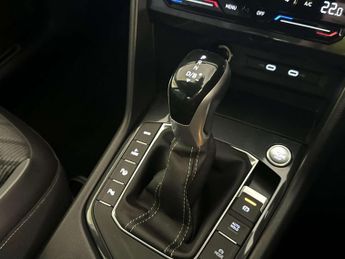 Volkswagen Tiguan 1.4 TSI 13kWh R-Line SUV 5dr Petrol Plug-in Hybrid DSG Euro 6 (s