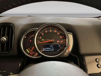 MINI Countryman 1.5 7.6kWh Cooper SE Classic SUV 5dr Petrol Plug-in Hybrid Auto 