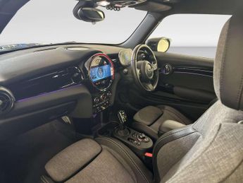 MINI Electric Hatch Cooper SE 32.6kWh Level 2 Hatchback 3dr Electric Auto (184 ps)