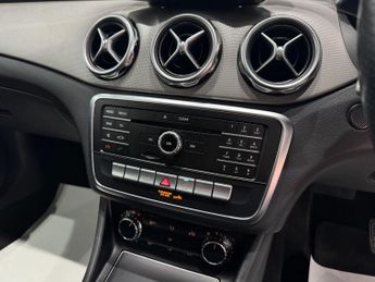 Mercedes-Benz GLA 1.6 GLA180 Urban Edition 7G-DCT Euro 6 (s/s) 5dr